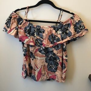 Women’s Billabong Floral Print Top - Excellent used condition - Size large